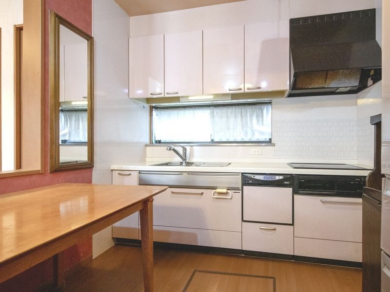 3LDK Detached House for Sale in Takatsuki, Osaka - Thumbnail 4