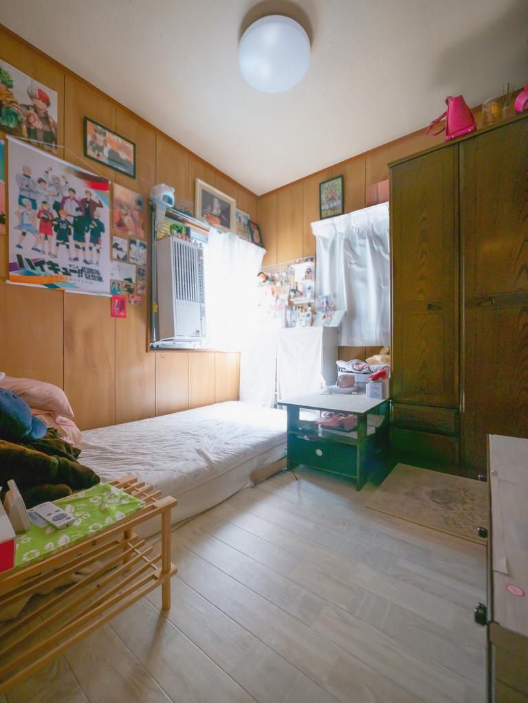 4DK House for Sale in Neyagawa, Osaka - 63.67 sqm - Thumbnail 2