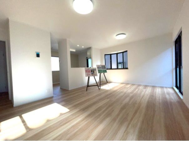 Renovated 4SLDK House in Kuwana's Oyamada Danchi, Mie - Thumbnail 4