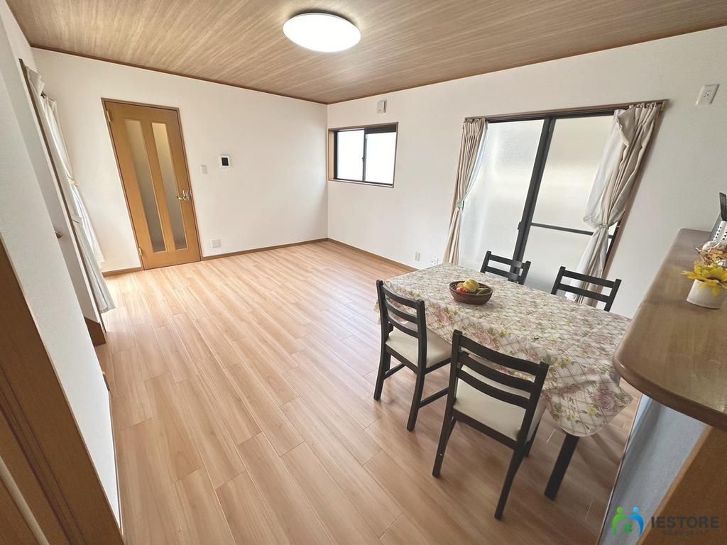 Renovated 3LDK House for Sale in Sakai, Osaka - Thumbnail 4