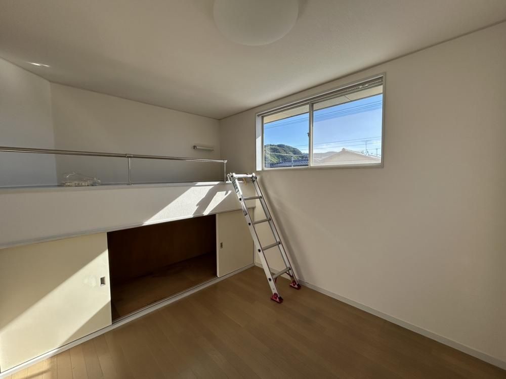 Renovated 3SLDK House with 3 Parking Spaces in Kanazawa - Thumbnail 4