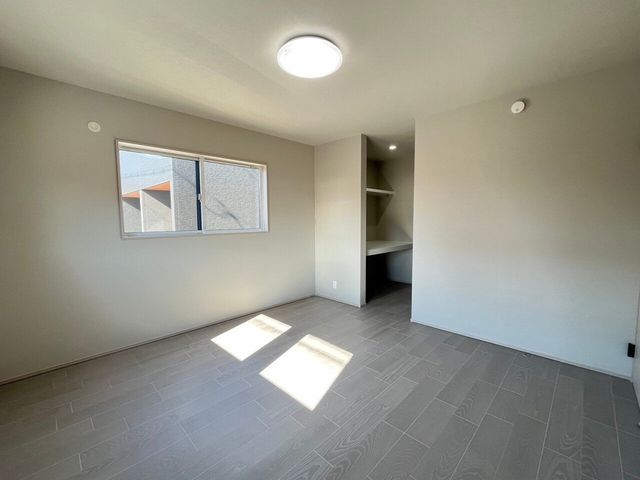 Modern 4LDK Single-Story House for Sale in Hofu, Yamaguchi - Thumbnail 3