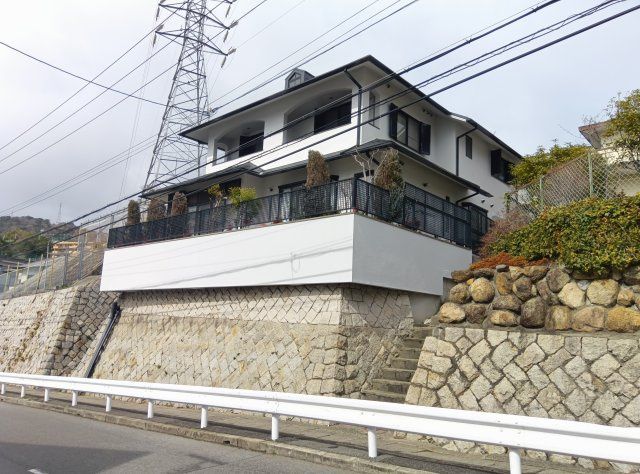 4SLDK Detached House for Sale in Ashiya, Hyogo - Thumbnail 3