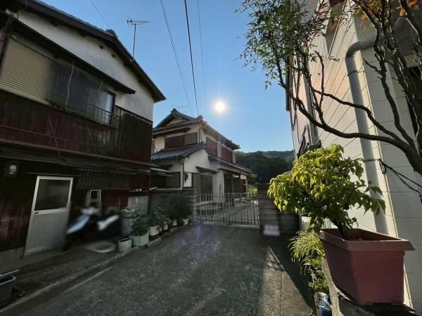 5DK House for Sale in Wakayama City, Wakayama - 123.97 sqm - Thumbnail 2