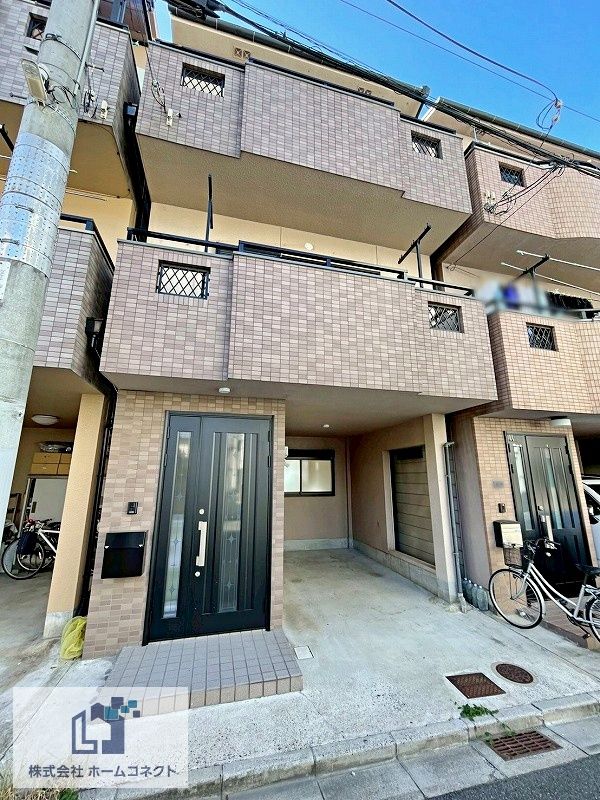 Renovated 4LDK Steel-Frame House for Sale in Higashi-Osaka - Thumbnail 2