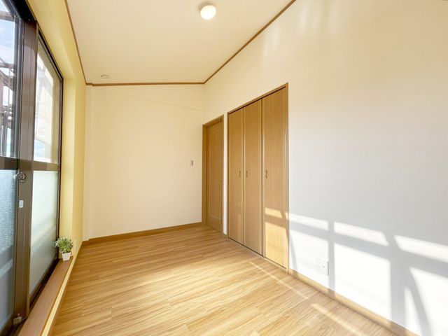 Renovated 4LDK Steel House Near Himejima Station, Osaka - Thumbnail 2