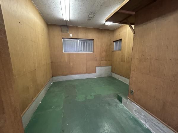 Vacant 2-Story Wooden House for Sale in Kadoma, Osaka - Thumbnail 4