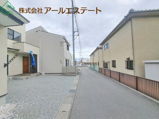 4LDK House for Sale in Himeji, 109m2, Near Station - Thumbnail 4