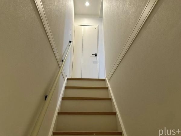 Modern 2SLDK House for Sale in Ukyo-ku, Kyoto - Thumbnail 2