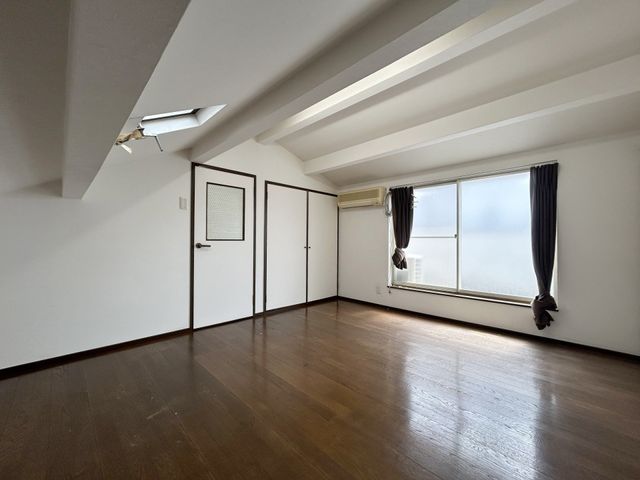 3LDK Detached House for Sale in Moriguchi, Osaka - Thumbnail 2