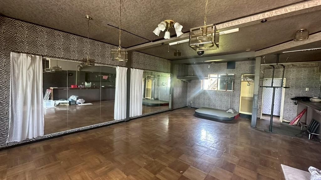 Vacant 3DK House for Sale in Hiraoka, Wakayama City - Thumbnail 2