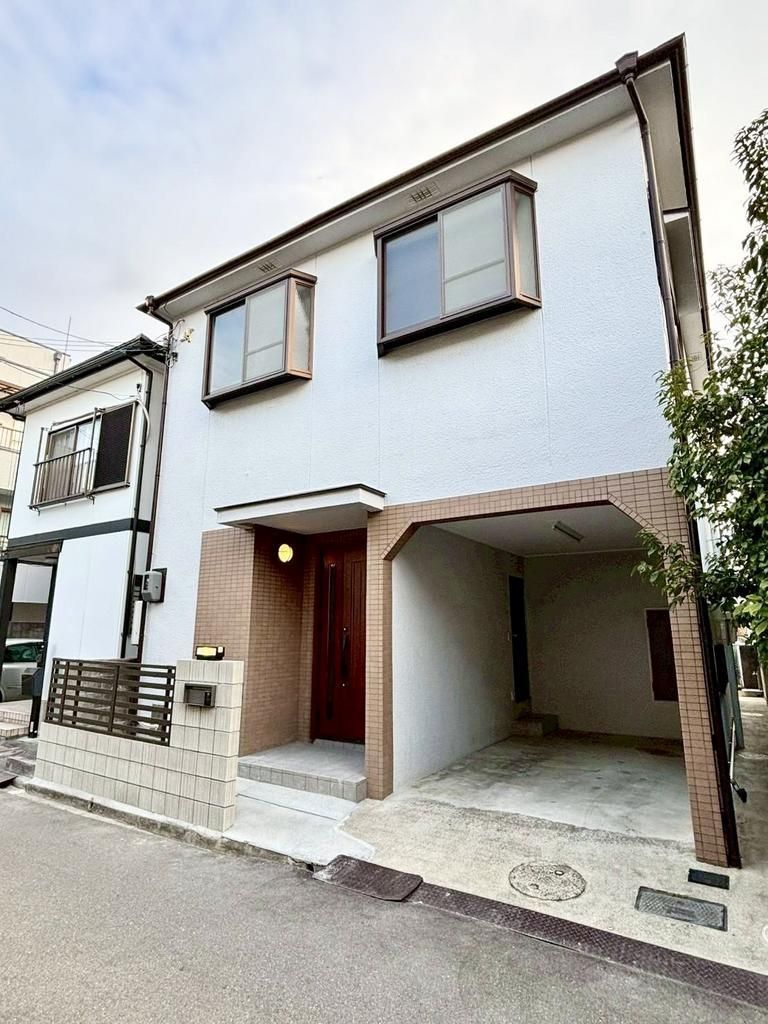 Fully Renovated 4SLDK House in Ikeda, Osaka - 106.51 sqm - Thumbnail 2