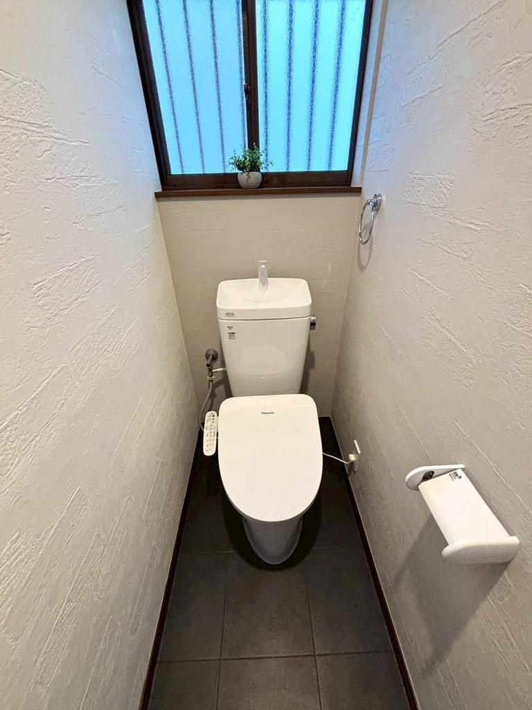 Fully Renovated 4SLDK House in Ikeda, Osaka - 106.51 sqm - Thumbnail 3