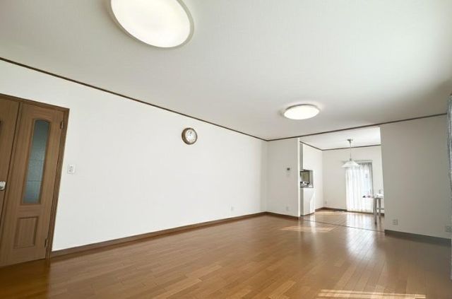 4SLDK Wooden House for Sale in Ishikari, Hokkaido - Thumbnail 4