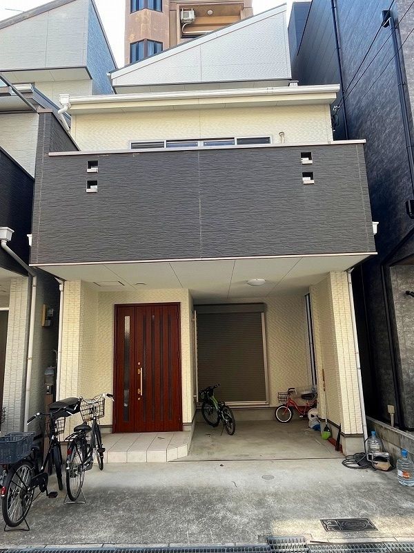 4LDK House for Sale in Tennoji-ku, Osaka with Large Garage - Thumbnail 2