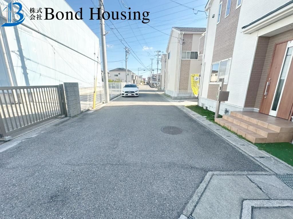 3LDK Modern House with 4 Car Parking in Kobe Nishi Ward - Thumbnail 3