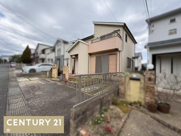 5LDK House for Sale in Satsukidai, Hashimoto, Wakayama - Thumbnail 3