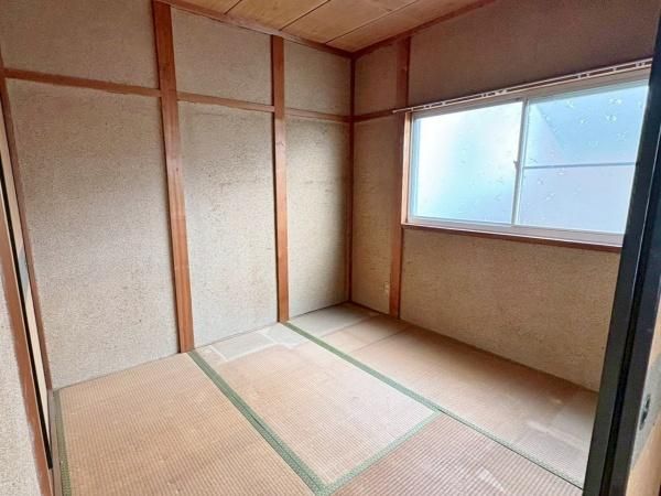 3DK Wooden House for Sale in Higashiosaka, Osaka - 4.3M Yen - Thumbnail 2