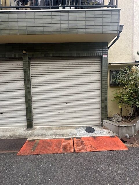 4LDK Detached House for Sale in Neyagawa City, Osaka - Thumbnail 2