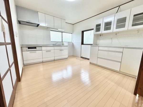 5LDK All-Electric House for Sale in Tenri, Nara - 113m² - Thumbnail 4