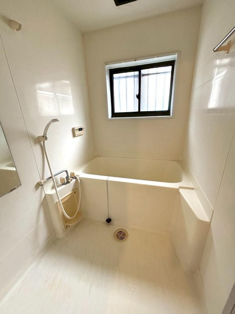 3LDK Wooden House for Sale in Ukyo Ward, Kyoto near Yamanouchi Station - Thumbnail 4