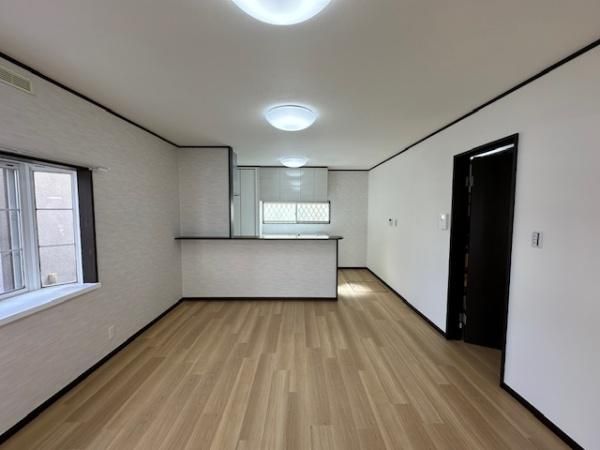 Renovated 4LDK House in Katano, Osaka | Near Gotsu Station - Thumbnail 2