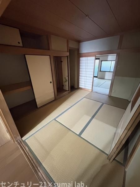 6LDK 4-Storey Steel House for Sale in Higashi-Osaka, Osaka - Thumbnail 3