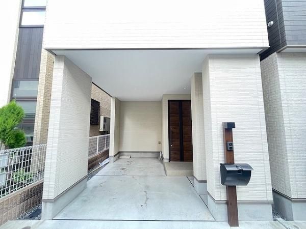 Modern 4LDK House for Sale Near Imazato Station, Osaka - Thumbnail 2