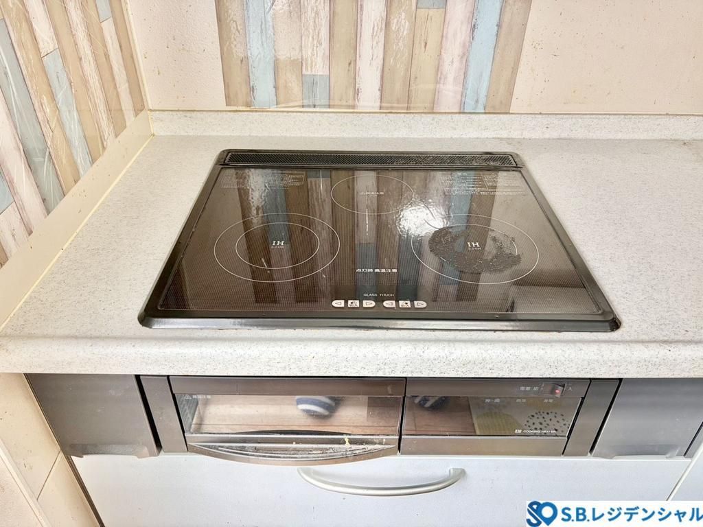 3LDK Detached House with Loft Near Oji Station, Nara - Thumbnail 2