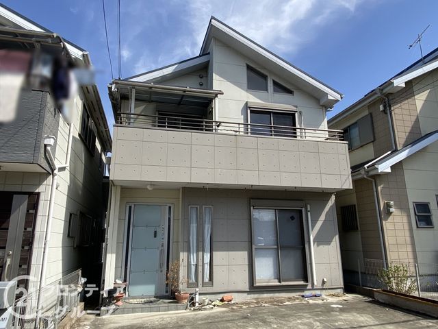 4LDK Solar-Powered House for Sale in Sakai, Osaka - Image 1