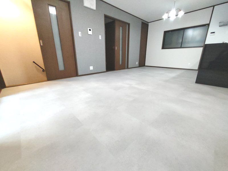 Renovated 5LDK House near Hirakata Park Station, Osaka - Thumbnail 4