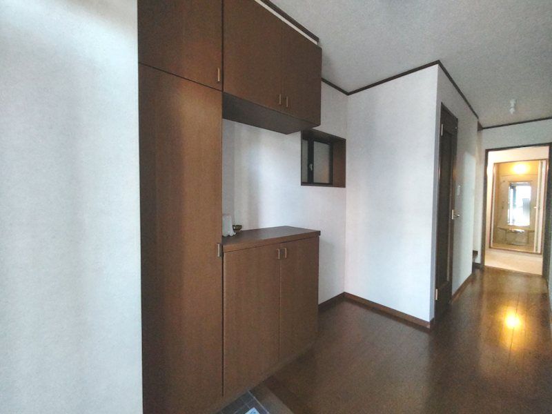 Renovated 5LDK House near Hirakata Park Station, Osaka - Thumbnail 3