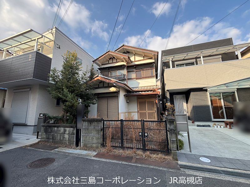 5DK Detached House for Sale in Takatsuki, Osaka - 16 min to JR Station - Thumbnail 2