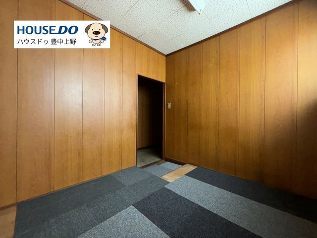6DK Used House for Sale in Toyonaka, Osaka with 3 Car Parking - Thumbnail 4