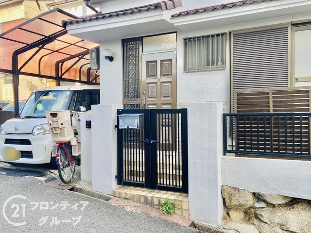 4LDK Corner Lot House for Sale in Shijonawate, Osaka - Thumbnail 4