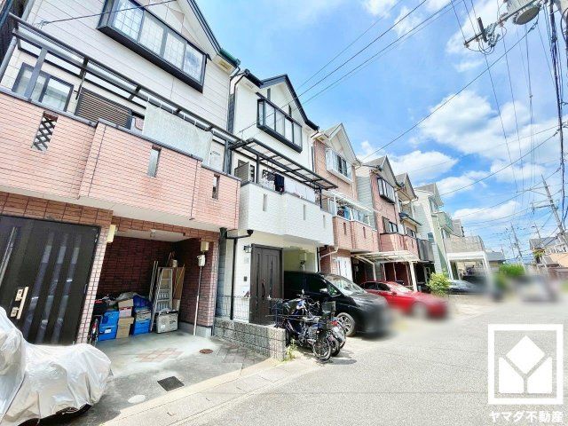3LDK Wooden House for Sale in Fushimi-ku, Kyoto City - Thumbnail 2