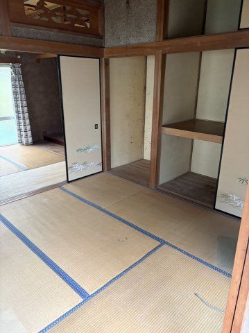 3K Vacant House Near Takihama Station in Matsuyama, Ehime - Thumbnail 2