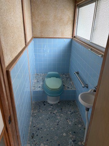 3K Vacant House Near Takihama Station in Matsuyama, Ehime - Thumbnail 4