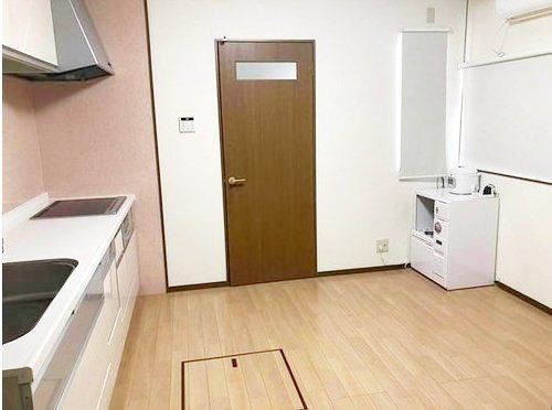 Renovated 4DK Terrace House for Sale in Kashiwara, Osaka - Thumbnail 2