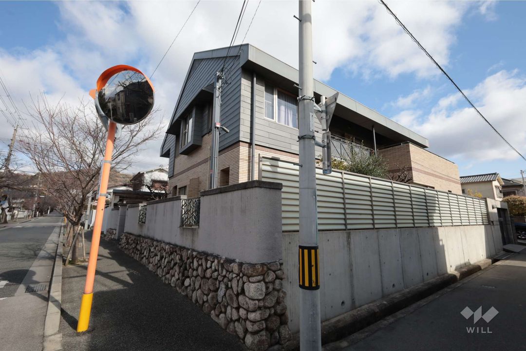 6LDK Two-Generation Duplex House for Sale in Minoh, Osaka - Thumbnail 3