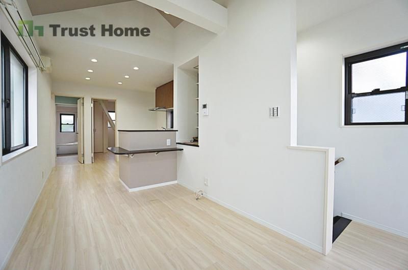 Renovated 4LDK Detached House in Kobe Hyogo Ward | 2680万 Yen - Thumbnail 4