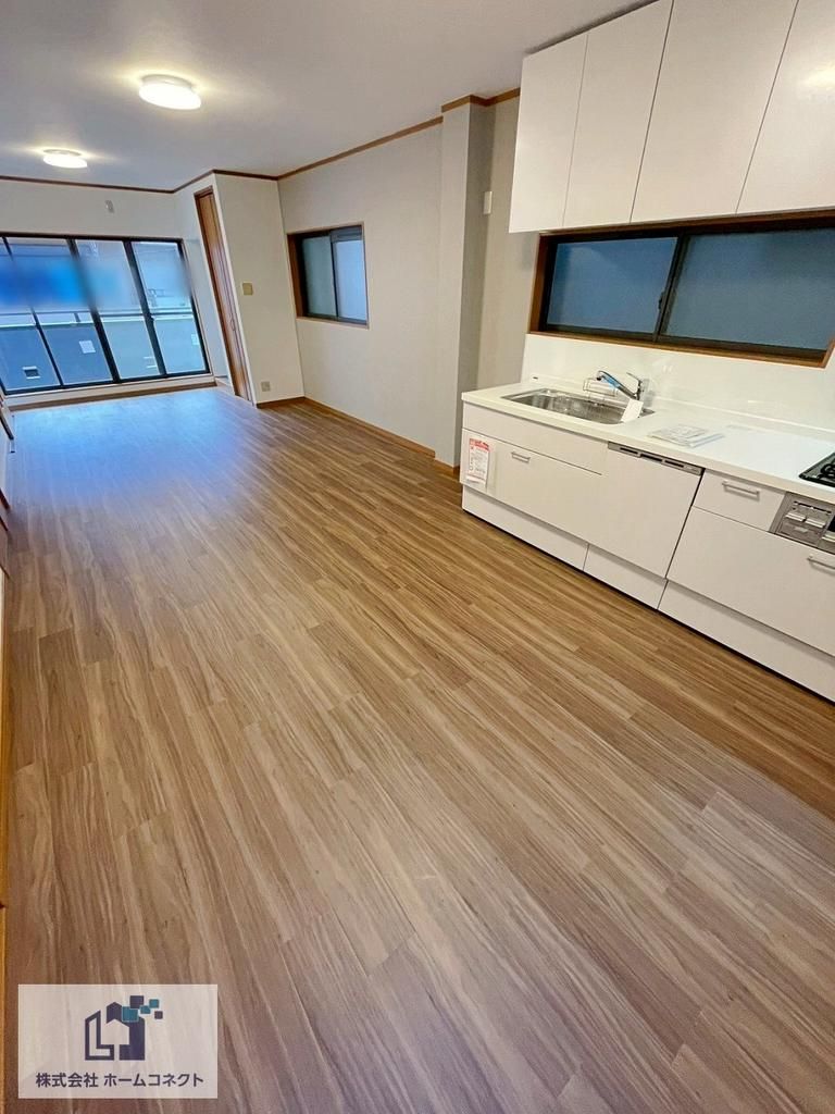 Renovated 3LDK Steel House in Moriguchi, Osaka | Move-in Ready - Thumbnail 3