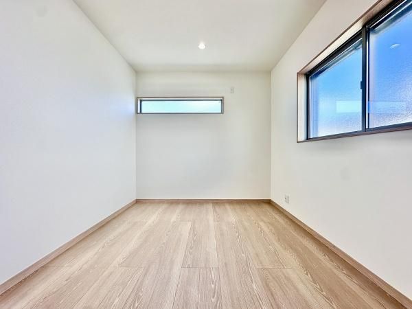 New 3LDK House with Sea Views in Kobe's Nishimaiko - Thumbnail 3