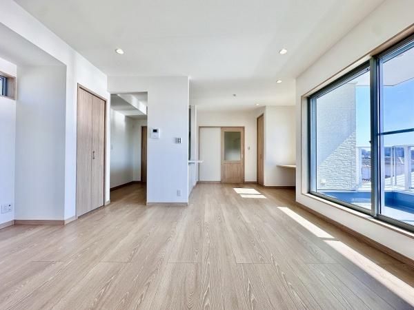New 3LDK House with Sea Views in Kobe's Nishimaiko - Thumbnail 2