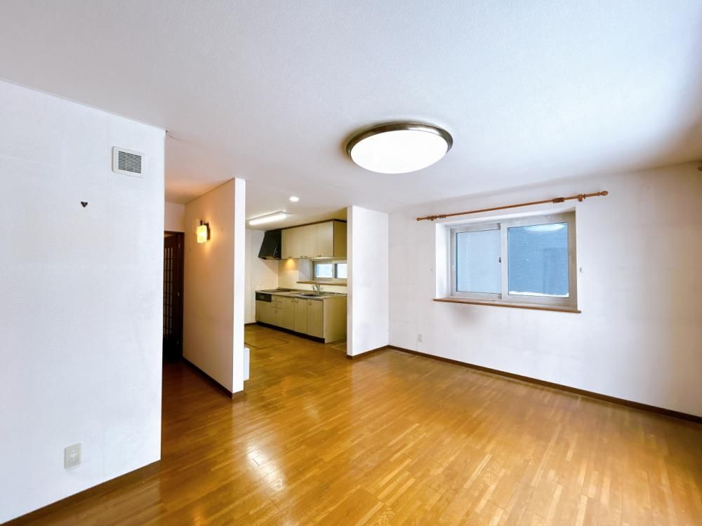 5LDK Detached House for Sale in Asahikawa, Hokkaido - Thumbnail 4