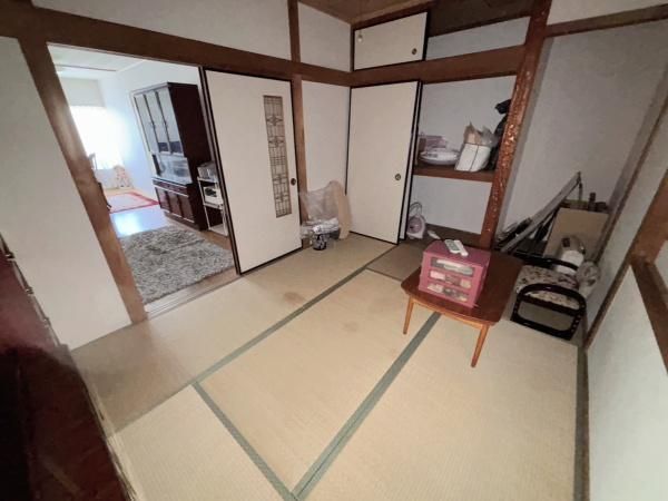 4LDK House with Garage & Roof Balcony for Sale in Higashiosaka - Thumbnail 4