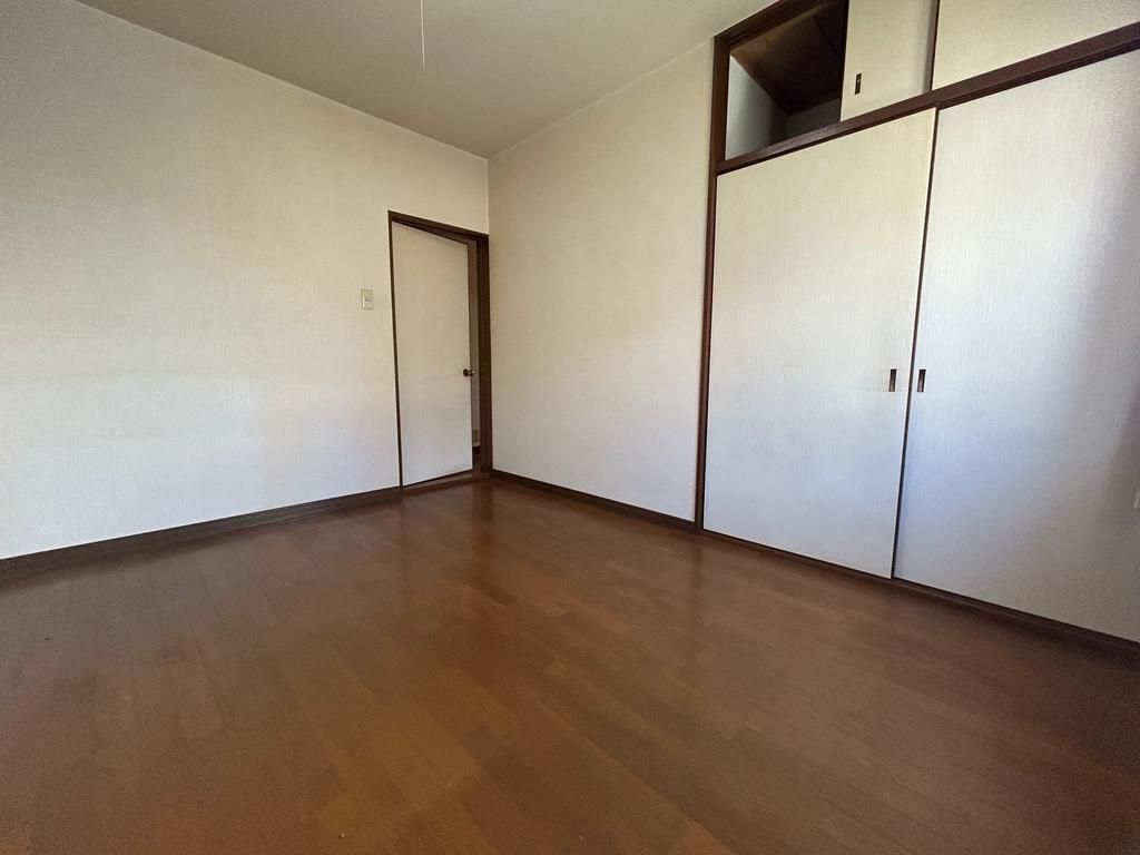 4LDK Detached House for Sale in Izumi City, Osaka - Thumbnail 3