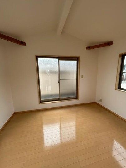 Renovated 4LDK House for Sale in Ukyo-ku, Kyoto - Thumbnail 4