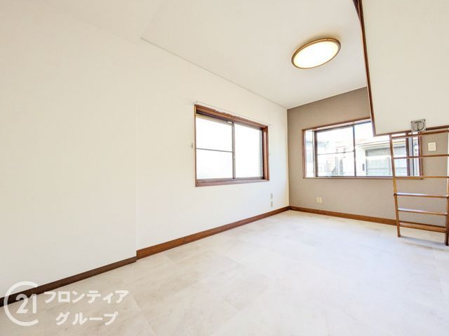 4LDK Family Home with Electric Garage in Kobe Central Ward - Thumbnail 3