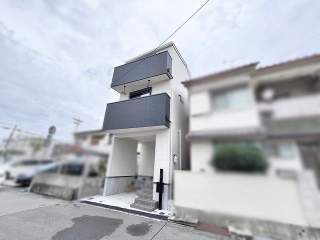Modern 3-Story House near Tachibana Station, Amagasaki - Thumbnail 2